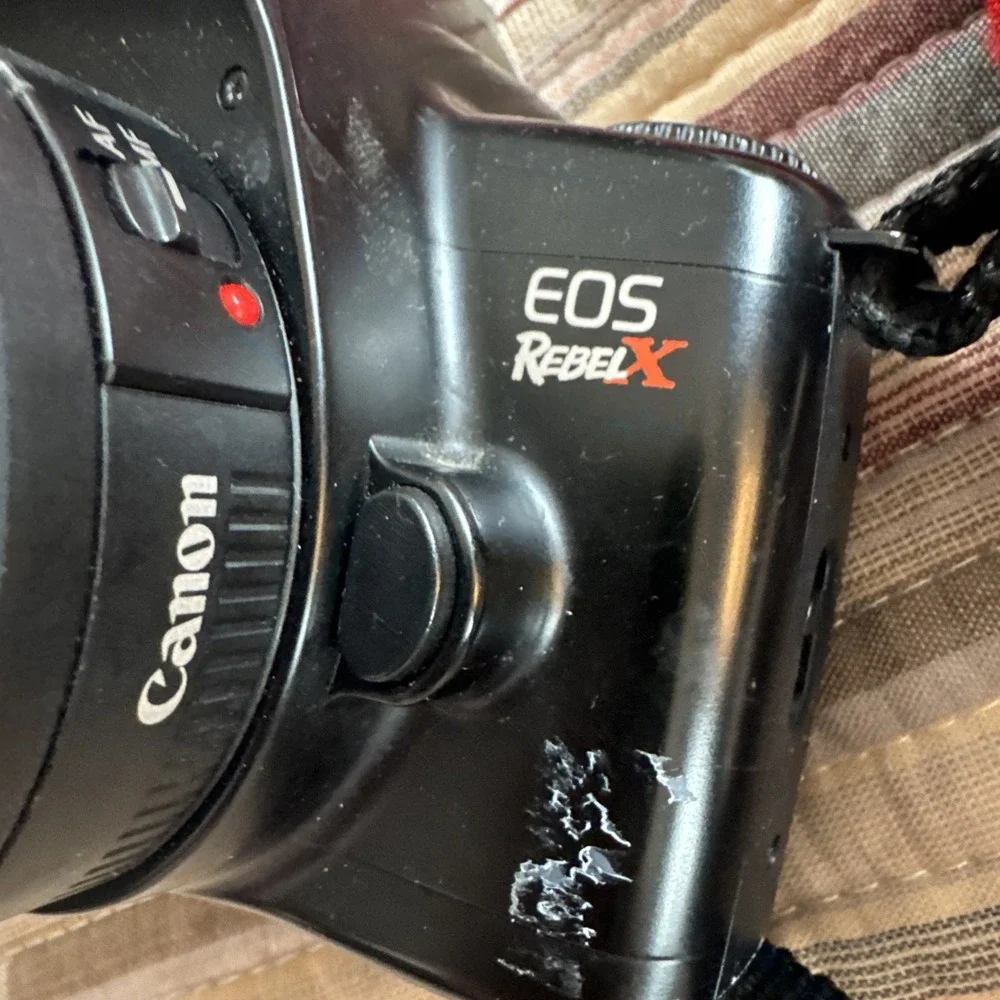 Canon EOS Rebel X 35mm SLR 35-80mm Lens Neck strap Lense Cover Not Tested READ